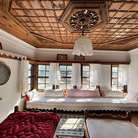 Πανσιόν Ansel Museum House Since 1720 2*