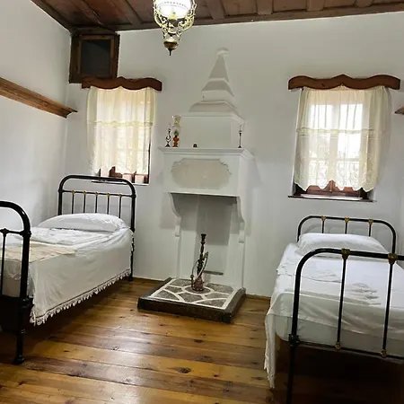 Ansel Museum House Since 1720 2* Berat